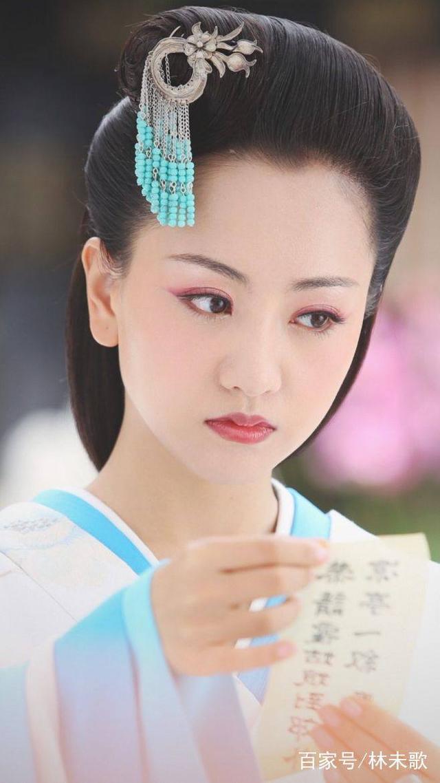 楊蓉古裝劇新作，巷弄深處的魅力之旅與隱藏小店的奇妙探險(xiǎn)